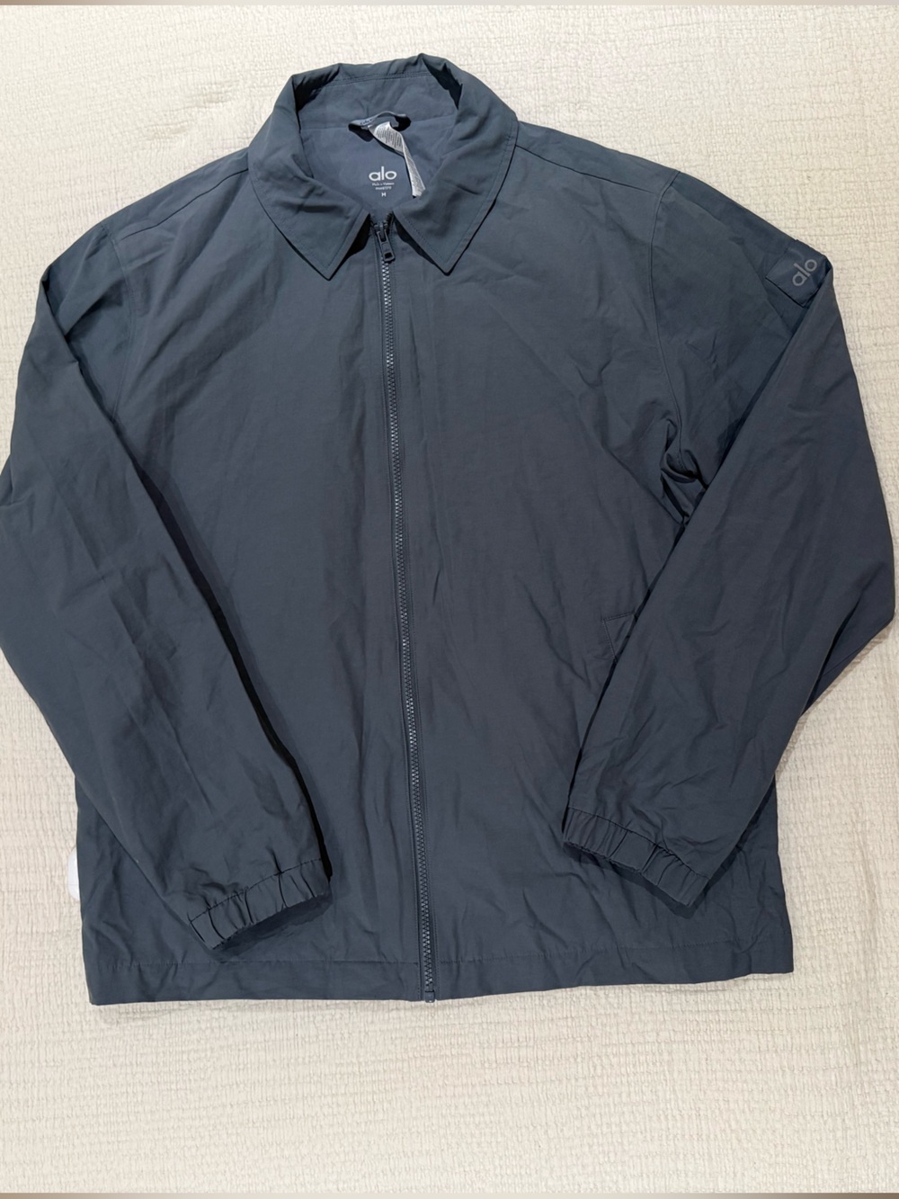 ALO Yoga Men’s Windbreaker Jacket in Slate Blue (Never Worn)